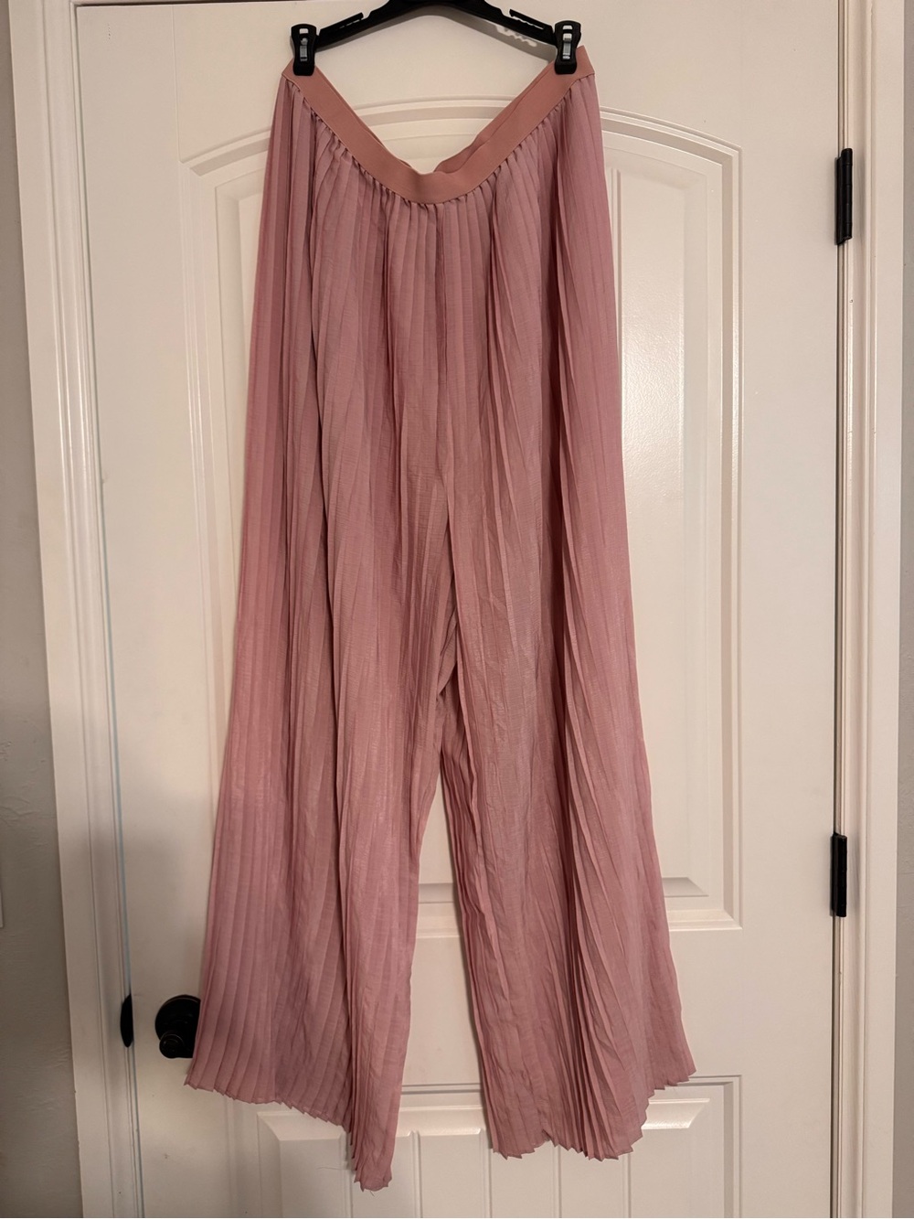 Matilda Jane Pleated Wide-Leg Pants in Dusty Rose